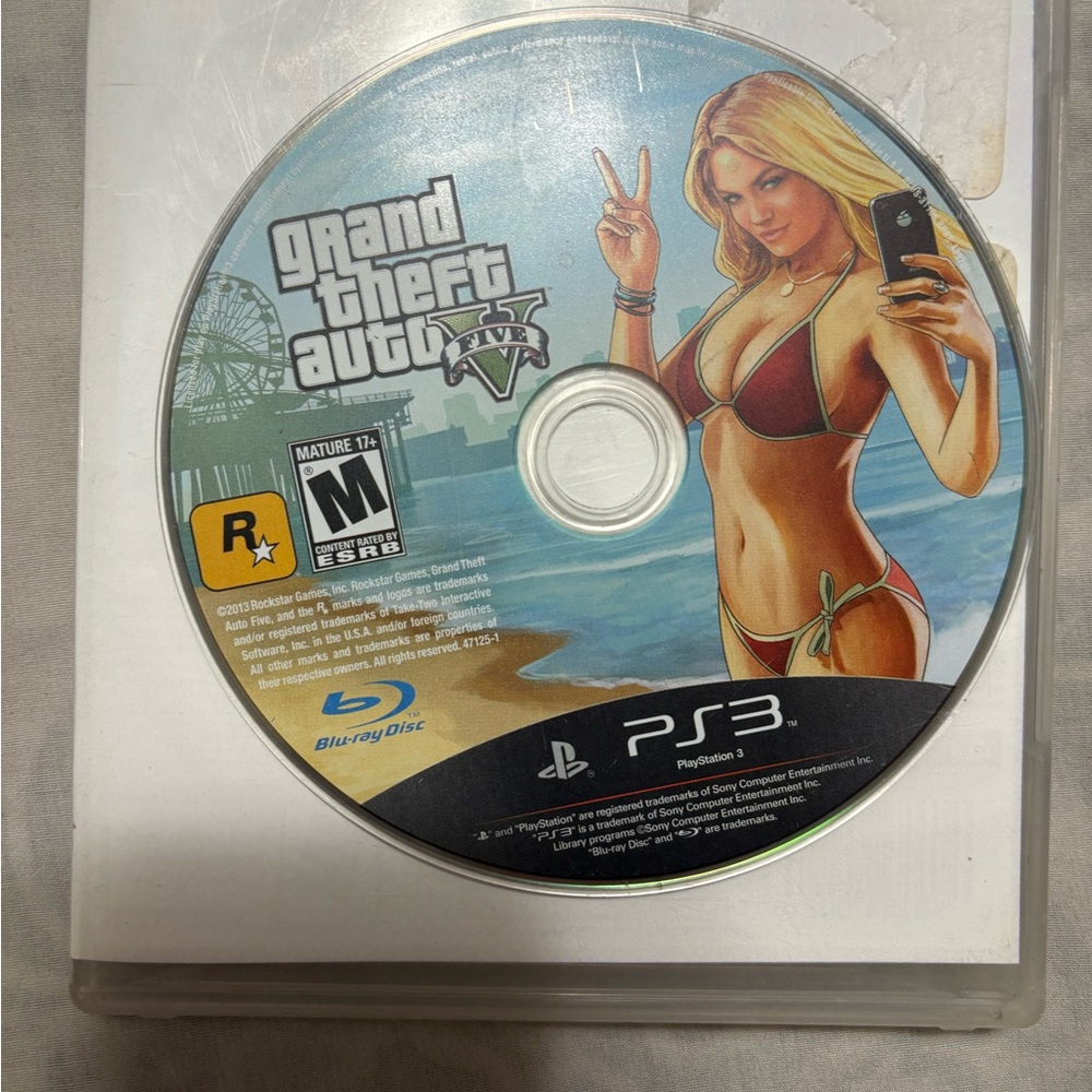 Grand Theft Auto V PS3 Game Disc - Picture 3 of 7